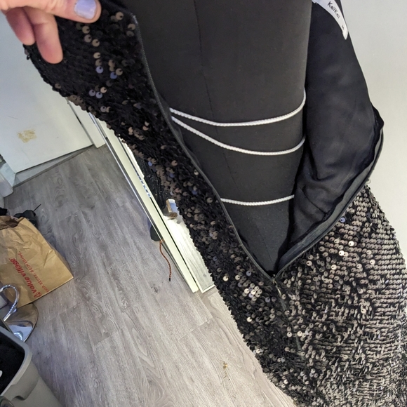 Black sequined maxi gown - Picture 11 of 12